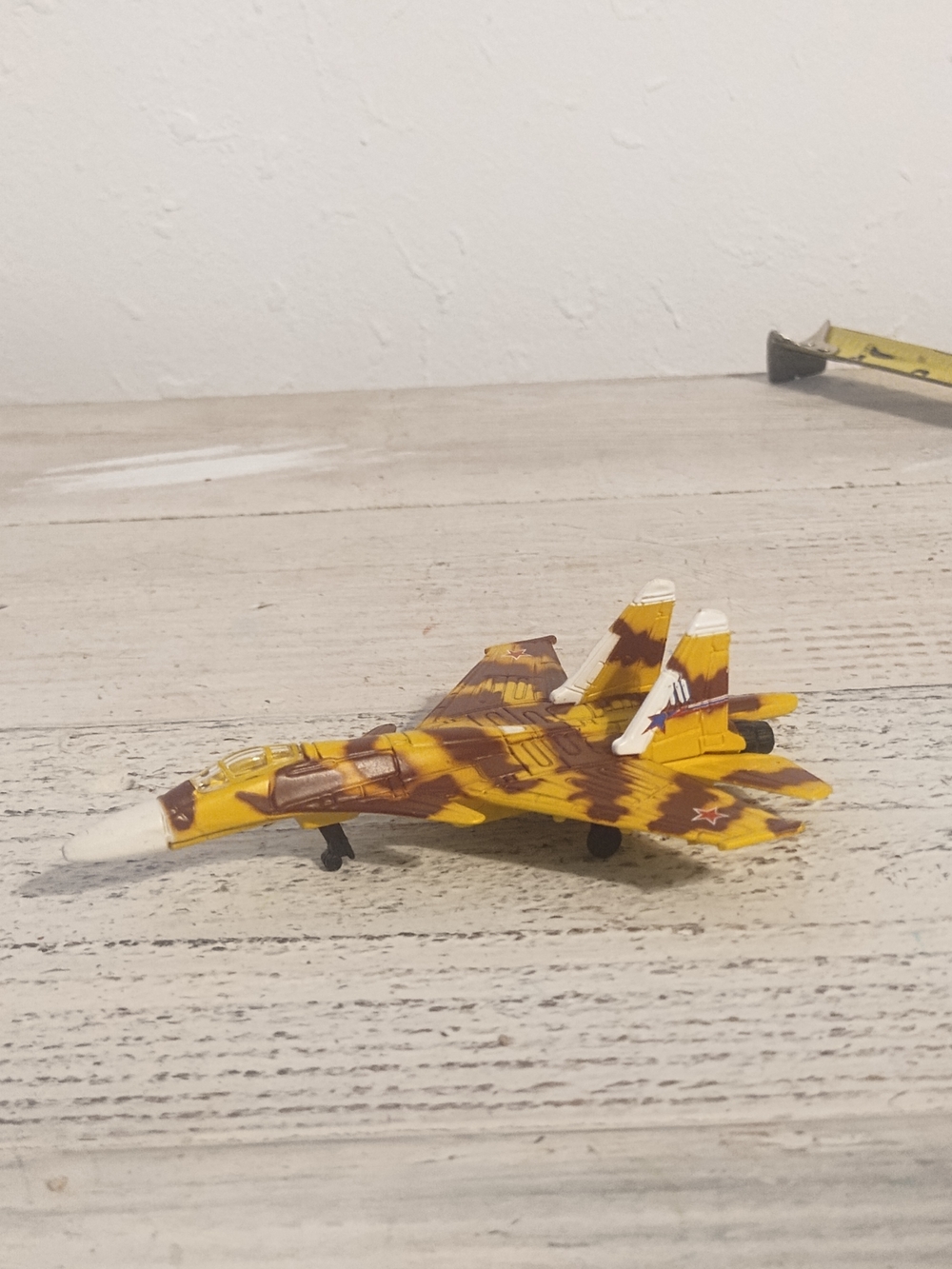Maisto Tailwinds Su-37 Jet Fighter Plane 1/87 Die-Cast Metal 2001 forcollector